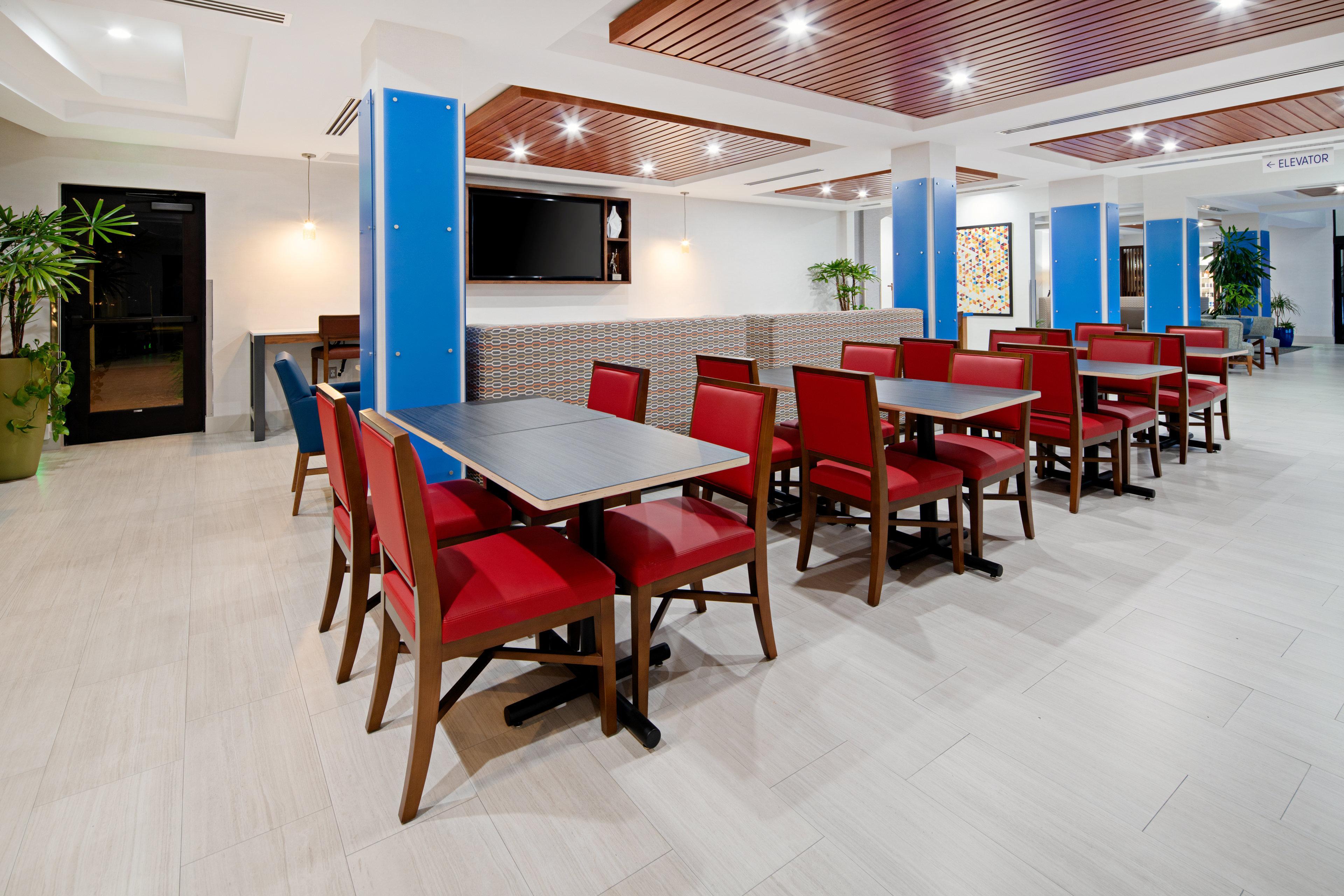 Holiday Inn Express Hotel & Suites Atascadero By Ihg Екстериор снимка
